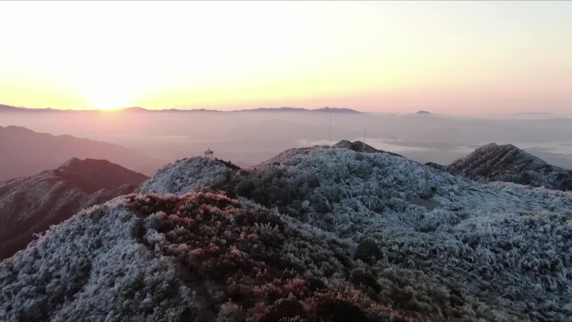 回龙山赏日出云海雪景